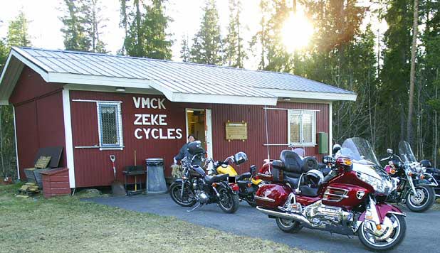 Zeke_klubbhus